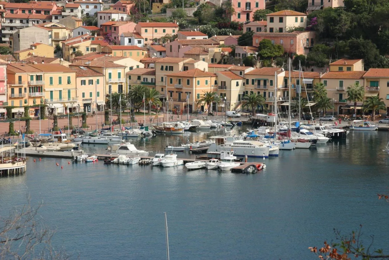 Elba Island port